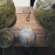mini-globes-and-livingstones-by-gareth-pon