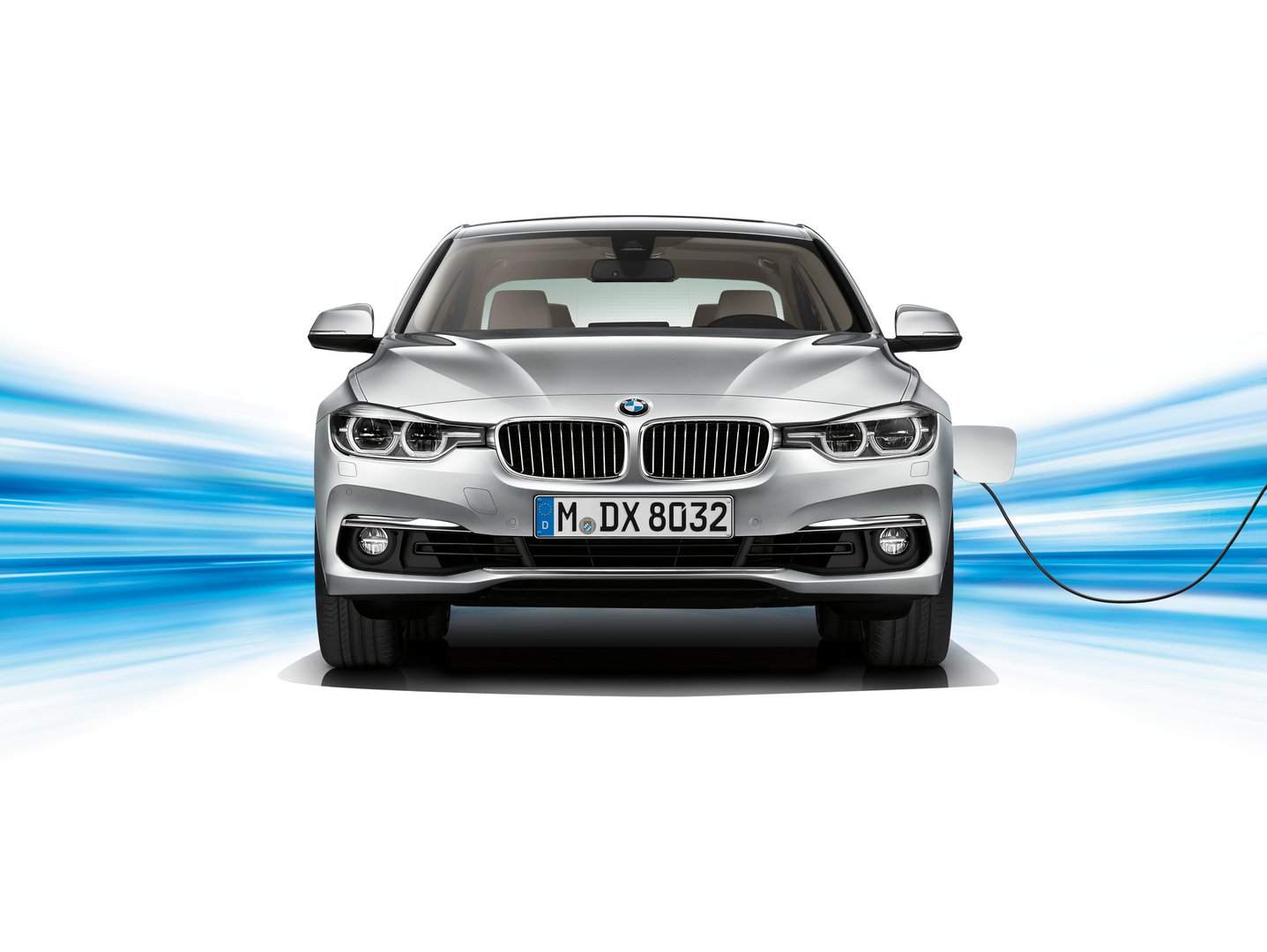 BMW's plug-in & hybrid electric master duet - Driving - Plugin-magazine.com