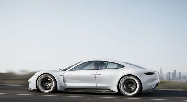 Porsche Mission E - the Tesla S rival from Stuttgart
