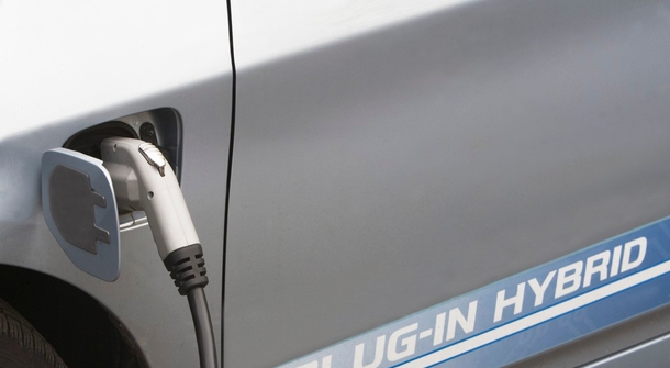 What is a plug-in hybrid car and how does it work?