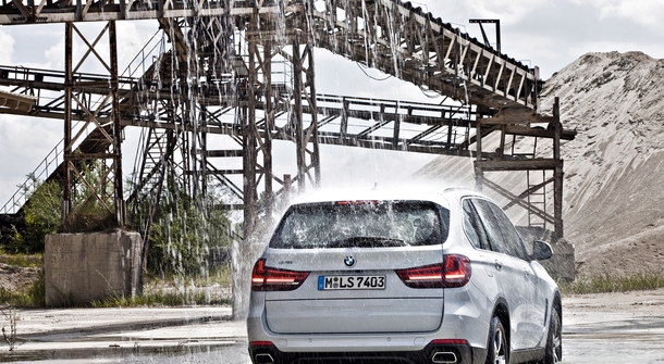BMW X5 xDrive40e: Old and New