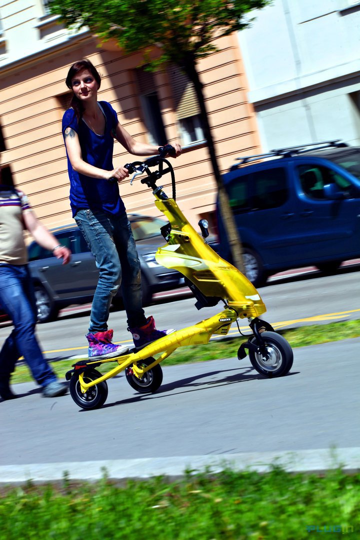 evo 1000 watt electric scooter riding toy by evo powerboards