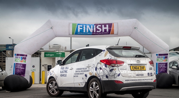 Two new distance records for hydrogen fuel cell electric vehicles set!