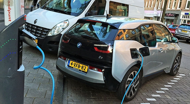 Dutch parliament strives towards all-electric sales by 2025