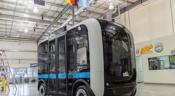 Hello, you adorable 3D-printed self-driving bus!