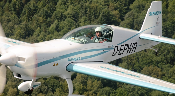 Successful test flight of the new 260 kW Siemens electric aircraft motor