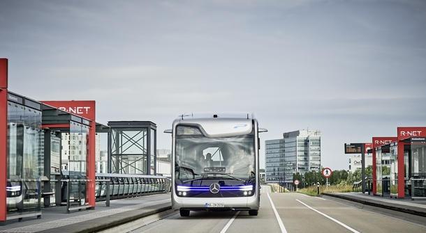 Mercedes-Benz Future Bus is forecasting the future of autonomous public mobility