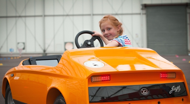 Firefly – the electric car for youngsters