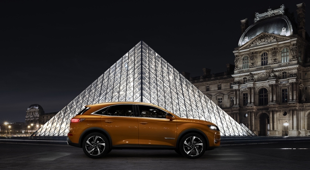 DS Automobiles has a new SUV. It's called DS 7 Crossback.